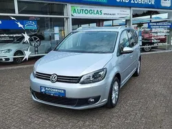 Silber Gebraucht 2014 VW Touran Life Van / Kleinbus | 10.900 € (Fairer Preis)