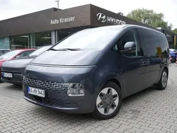 Grau Gebraucht 2024 Hyundai Staria Prime Van | 48.990 € (Fairer Preis)