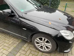 Schwarz Gebraucht 2010 Mercedes E200 Limousine | 11.500 € (Fairer Preis)