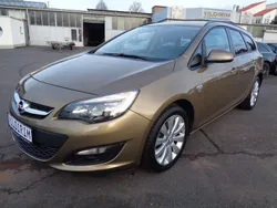 Braun Gebraucht 2012 Opel Astra Kombi | 7.599 € (Teuer)