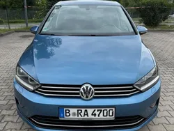 Blau Gebraucht 2016 VW Golf Sportsvan Comfortline Van / Kleinbus | 8.499 € (Guter Preis)
