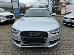 Silber Gebraucht 2013 Audi A4 Ambiente Kombi | 13.890 €