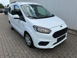 Weiß Gebraucht 2022 Ford Tourneo Courier Trend Van / Kleinbus | 4.999 € (Superpreis)