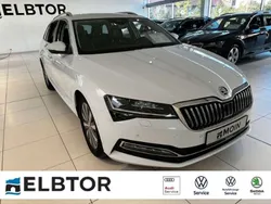 Weiß Gebraucht 2021 Skoda Superb Kombi | 24.980 € (Fairer Preis)