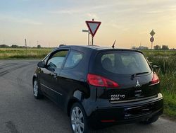 Schwarz Gebraucht 2006 Mitsubishi Colt Motion Kleinwagen | 1.000 € (Fairer Preis)