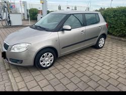 Grau Gebraucht 2008 Skoda Fabia Limousine | 3.100 € (Teuer)