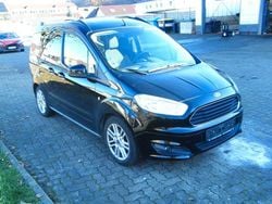 Schwarz Gebraucht 2016 Ford Tourneo Courier Titanium Van / Kleinbus | 8.750 € (Fairer Preis)