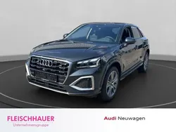 Grau Neu 2025 Audi Q2 Advanced SUV | 38.990 € (Fairer Preis)