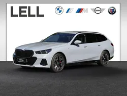 Grau Neu 2025 BMW 520 M Sport Kombi | 69.770 € (Teuer)