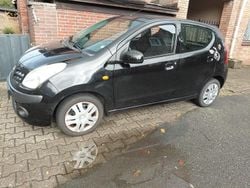 Schwarz Gebraucht 2012 Nissan Pixo Kleinwagen | 2.299 € (Guter Preis)