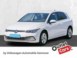 Weiß Gebraucht 2021 VW Golf VIII Life Limousine | 18.170 € (Guter Preis)
