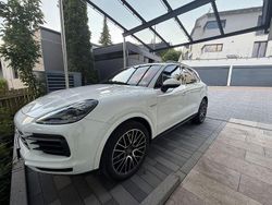 Weiß Gebraucht 2018 Porsche Cayenne SUV | 53.900 €