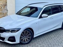 Weiß Gebraucht 2021 BMW 320 M Sport Kombi | 26.490 € (Fairer Preis)