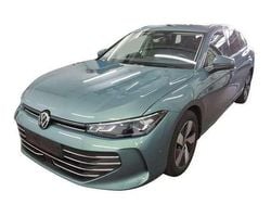 Maripositgrün metallic Gebraucht 2025 VW Passat Business Kombi | 39.990 € (Guter Preis)