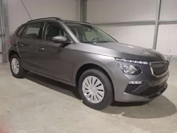 Graphitgrau metallic Neu 2025 Skoda Kamiq Selection SUV | 25.890 € (Guter Preis)