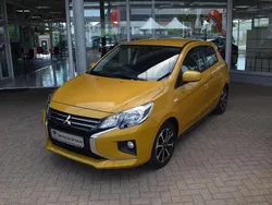 Reddish yellow Gebraucht 2024 Mitsubishi Space Star Select Kleinwagen | 16.990 € (Teuer)