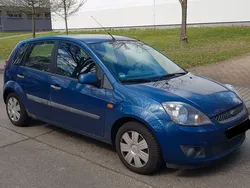 Blau Gebraucht 2007 Ford Fiesta Ambiente Kleinwagen | 2.000 € (Fairer Preis)