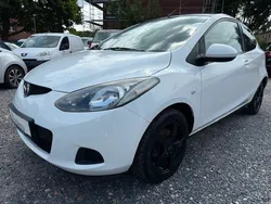Weiß Gebraucht 2009 Mazda 2 Inclusive Kleinwagen | 2.790 € (Fairer Preis)