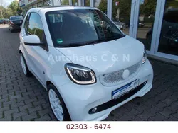 Weiß Gebraucht 2017 Smart ForTwo Cabrio Brabus Xclusive Cabrio | 23.900 € (Fairer Preis)