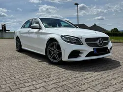Weiß Gebraucht 2020 Mercedes C220 AMG line Limousine | 29.900 € (Etwas zu teuer)