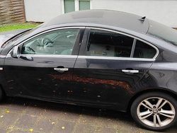 Schwarz Gebraucht 2010 Opel Insignia Innovation Limousine | 3.250 € (Fairer Preis)