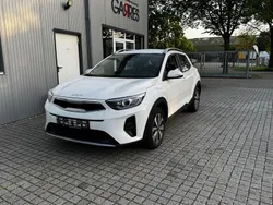Weiß Gebraucht 2023 Kia Stonic Vision SUV | 15.900 € (Guter Preis)