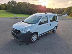 Weiß Gebraucht 2017 Dacia Dokker Van | 12.495 € (Etwas zu teuer)