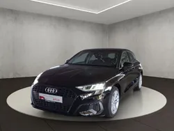 Brillantschwarz Gebraucht 2023 Audi A3 Sportback Limousine | 25.950 € (Guter Preis)