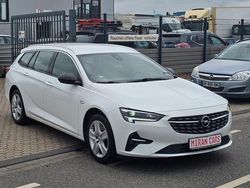 Weiß Gebraucht 2022 Opel Insignia Business Kombi | 9.500 € (Etwas zu teuer)