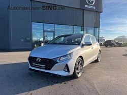 Sleek silver Gebraucht 2021 Hyundai i20 Select Limousine | 13.890 € (Fairer Preis)