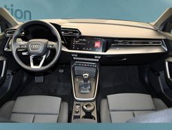 Grau Gebraucht 2024 Audi A3 Sportback Kleinwagen | 31.599 € (Fairer Preis)