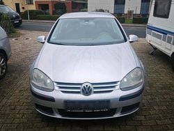 Silber Gebraucht 2003 VW Golf IV Kleinwagen | 3.998 € (Teuer)