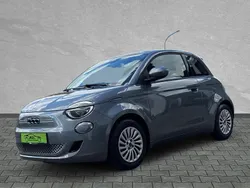 Colore esterno (mineral grau) Gebraucht 2022 Fiat 500e Action Kleinwagen | 14.990 € (Fairer Preis)