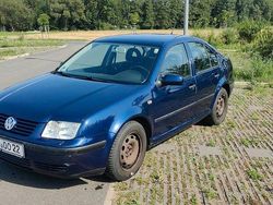 Blau Gebraucht 1999 VW Bora Basis Limousine | 1.599 € (Fairer Preis)