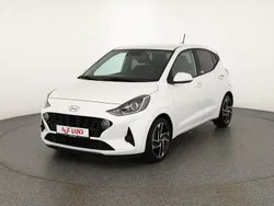 Weiß Gebraucht 2021 Hyundai i10 Edition 30+ Kleinwagen | 14.990 € (Teuer)