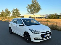 Weiß Gebraucht 2017 Hyundai i20 Kleinwagen | 7.990 € (Fairer Preis)