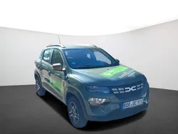 Oliv grau Gebraucht 2023 Dacia Spring Extreme Kleinwagen | 16.790 € (Fairer Preis)