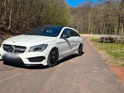 Weiß Gebraucht 2015 Mercedes CLA45 AMG Shooting Brake AMG Kombi | 25.000 € (Fairer Preis)
