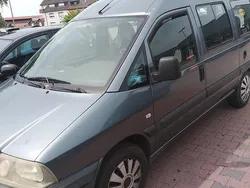 Grau Gebraucht 2005 Fiat Scudo Van / Kleinbus | 3.400 €