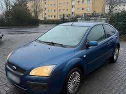 Blau Gebraucht 2007 Ford Focus Kleinwagen | 1.050 € (Guter Preis)