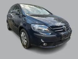 Blau Gebraucht 2006 VW Golf Plus Cross Trendline Van / Kleinbus | 5.490 € (Teuer)