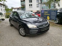 Blau Gebraucht 2007 Ford Focus Fun X Limousine | 1.390 € (Guter Preis)
