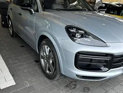 Silber Gebraucht 2018 Porsche Cayenne Turbo SUV | 67.500 € (Superpreis)