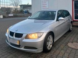 Silber Gebraucht 2007 BMW 318 Kombi | 1.555 € (Guter Preis)