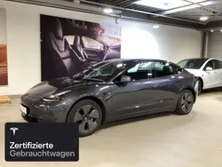 Silber Gebraucht 2021 Tesla Model 3 Long Range Limousine | 28.300 € (Fairer Preis)