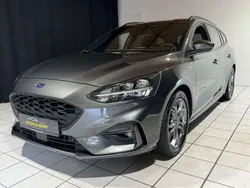 Grau Gebraucht 2020 Ford Focus ST-Line Kombi | 17.800 € (Guter Preis)