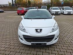 Weiß Gebraucht 2010 Peugeot 207 CC Platinum Cabrio | 1.250 €