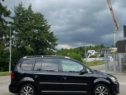 Schwarz Gebraucht 2011 VW Touran Highline Van / Kleinbus | 7.900 € (Fairer Preis)