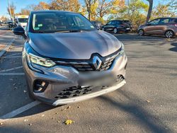 Grau Gebraucht 2022 Renault Captur SUV | 15.900 € (Guter Preis)