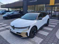 Weiß Gebraucht 2022 Renault Mégane Iconic Limousine | 29.890 € (Fairer Preis)